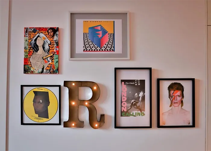 Art District - Pop & Rock *