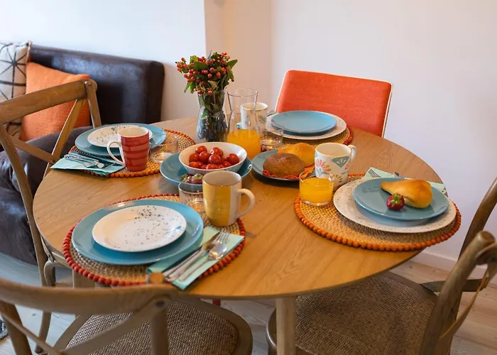 Art District - Pop & Rock