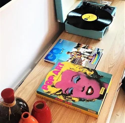 Art District - Pop & Rock Apartment *