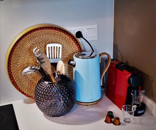 Art District - Pop & Rock