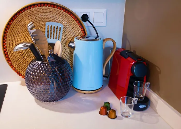 Apartment Art District - Pop & Rock *