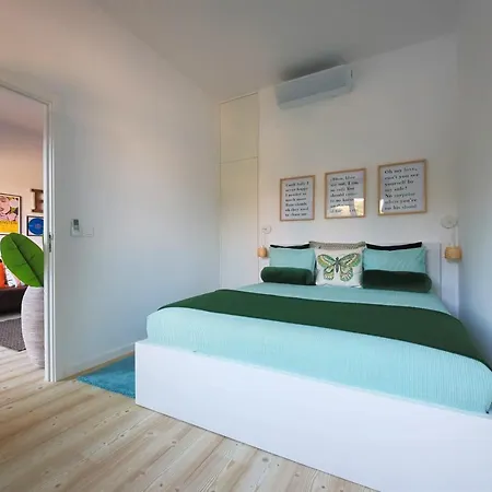 Art District - Pop & Rock